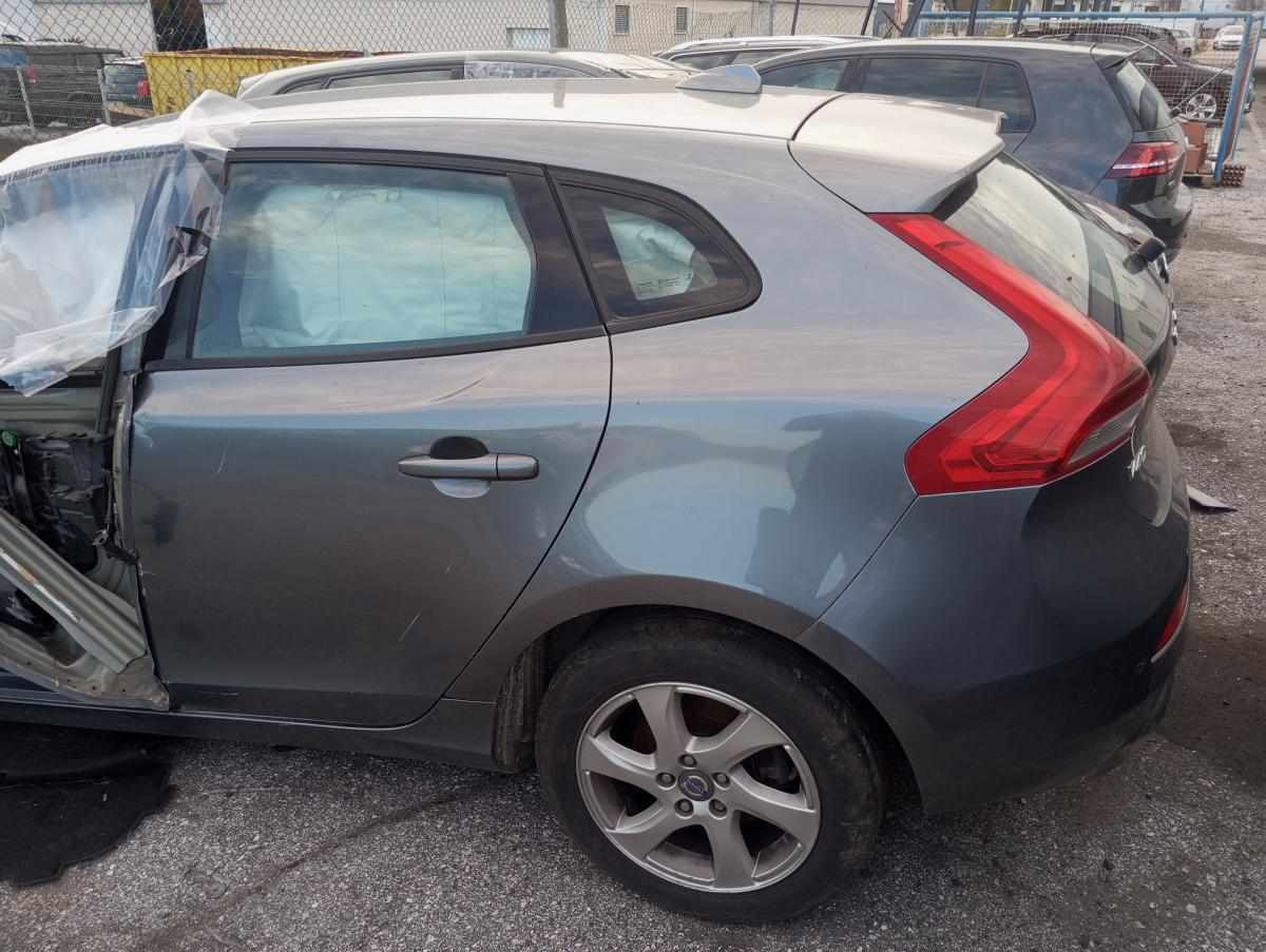 volvo-v40-1-6-d2-2014-diesel-1560cc
