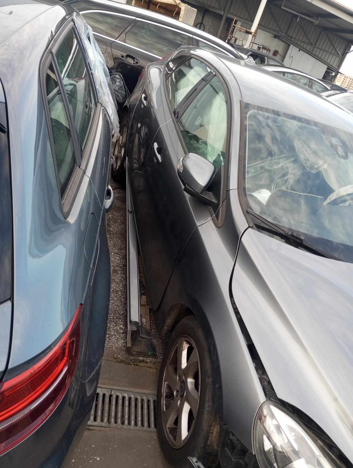 volvo-v40-1-6-d2-2014-diesel-1560cc