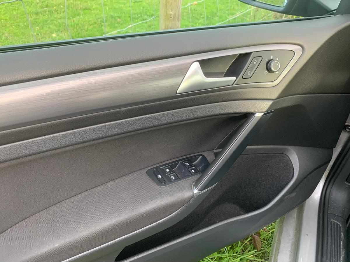 volkswagen-golf-e-golf-35-8-kwh-2020-eletrico