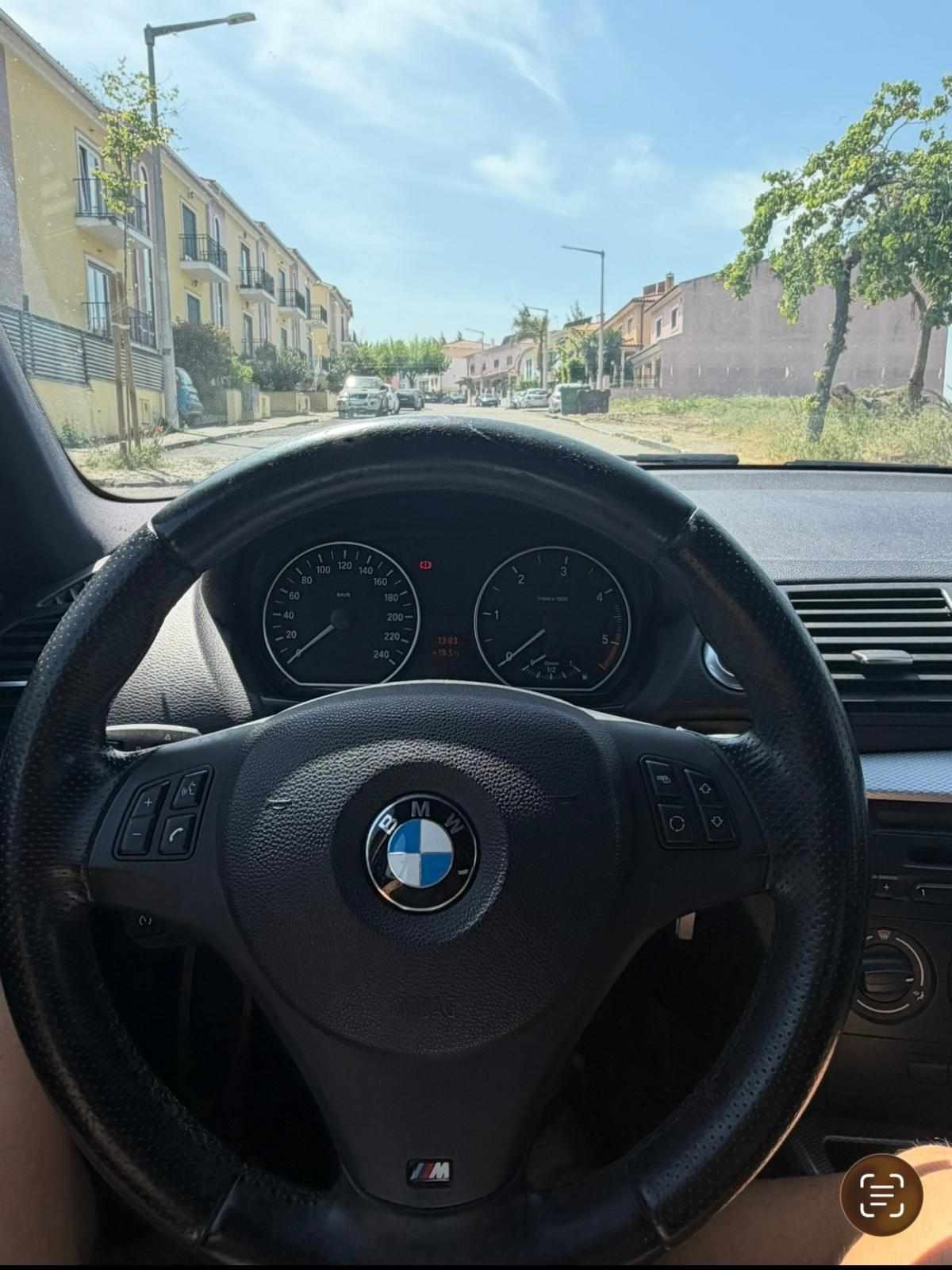 bmw-serie-1-2011-diesel-1995cc
