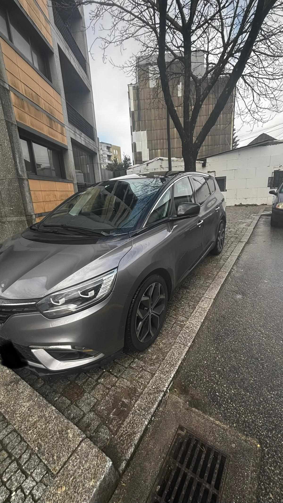 renault-grand-scenic-1-5-2021-diesel-1500cc