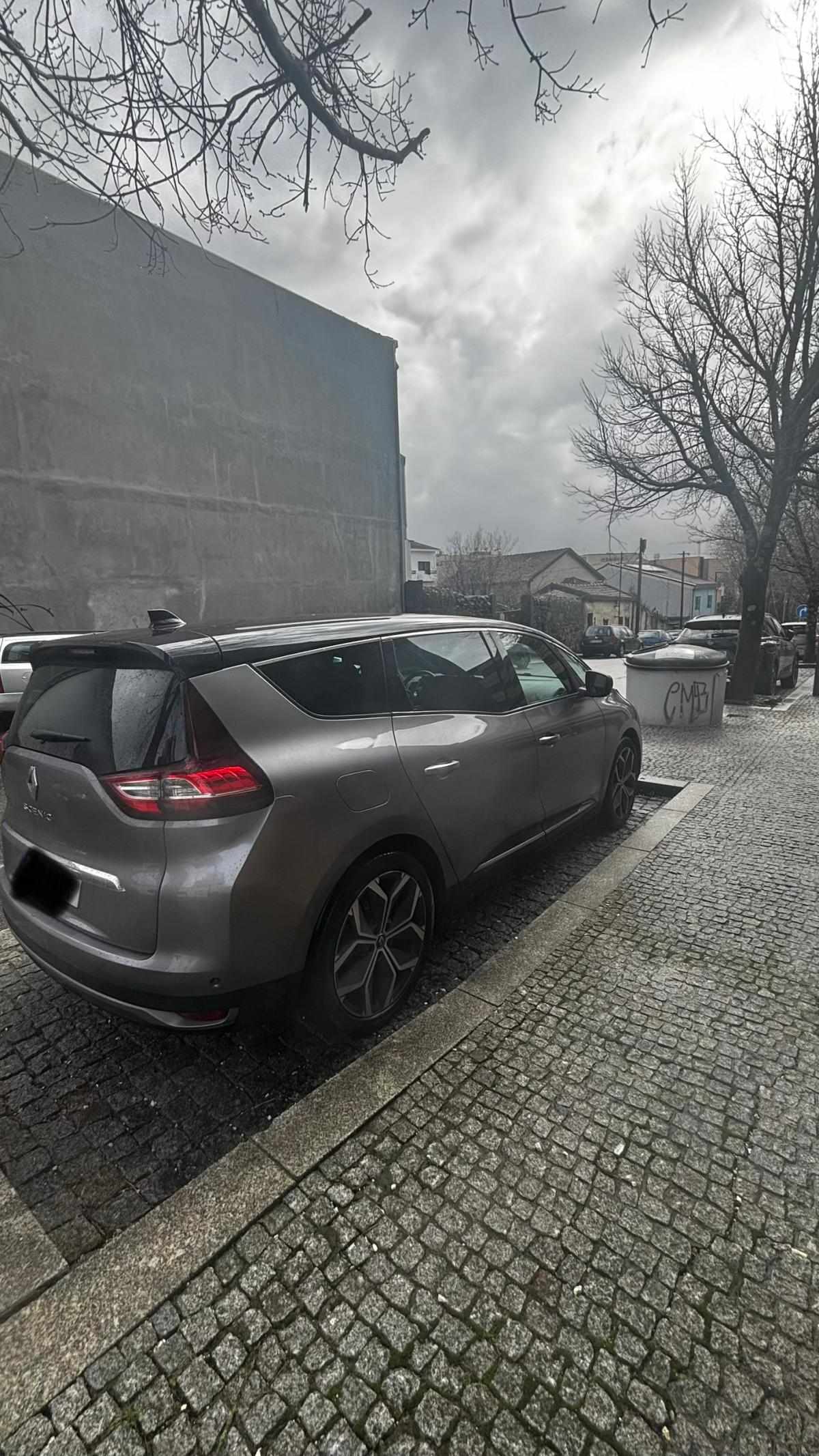 renault-grand-scenic-1-5-2021-diesel-1500cc