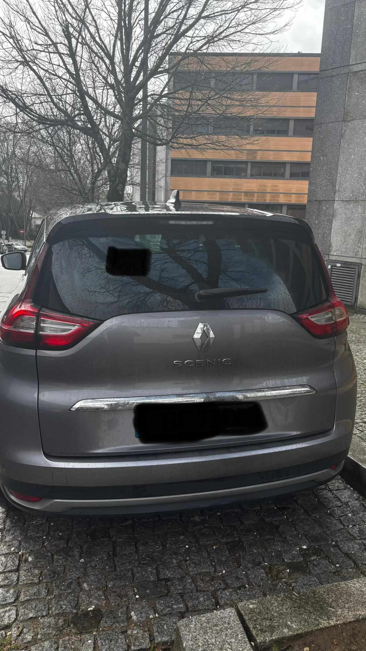 renault-grand-scenic-1-5-2021-diesel-1500cc