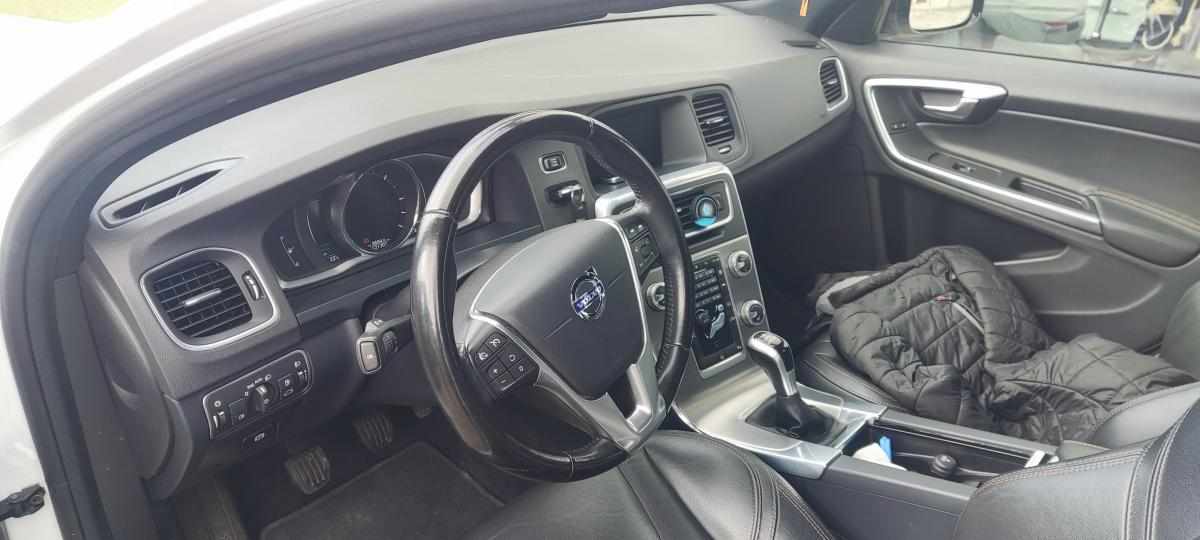 volvo-v60-2-0-d4-2016-diesel-1969cc