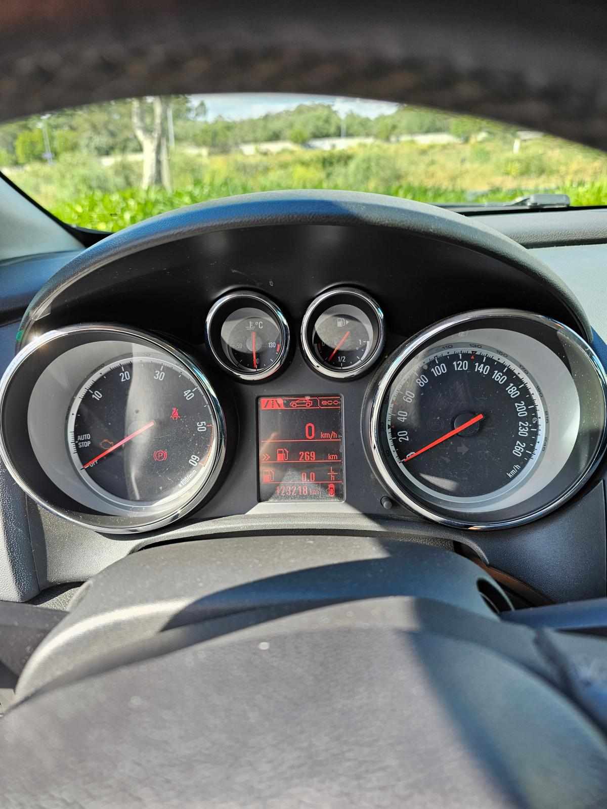 opel-astra-1-6-cdti-2015-diesel-1598cc