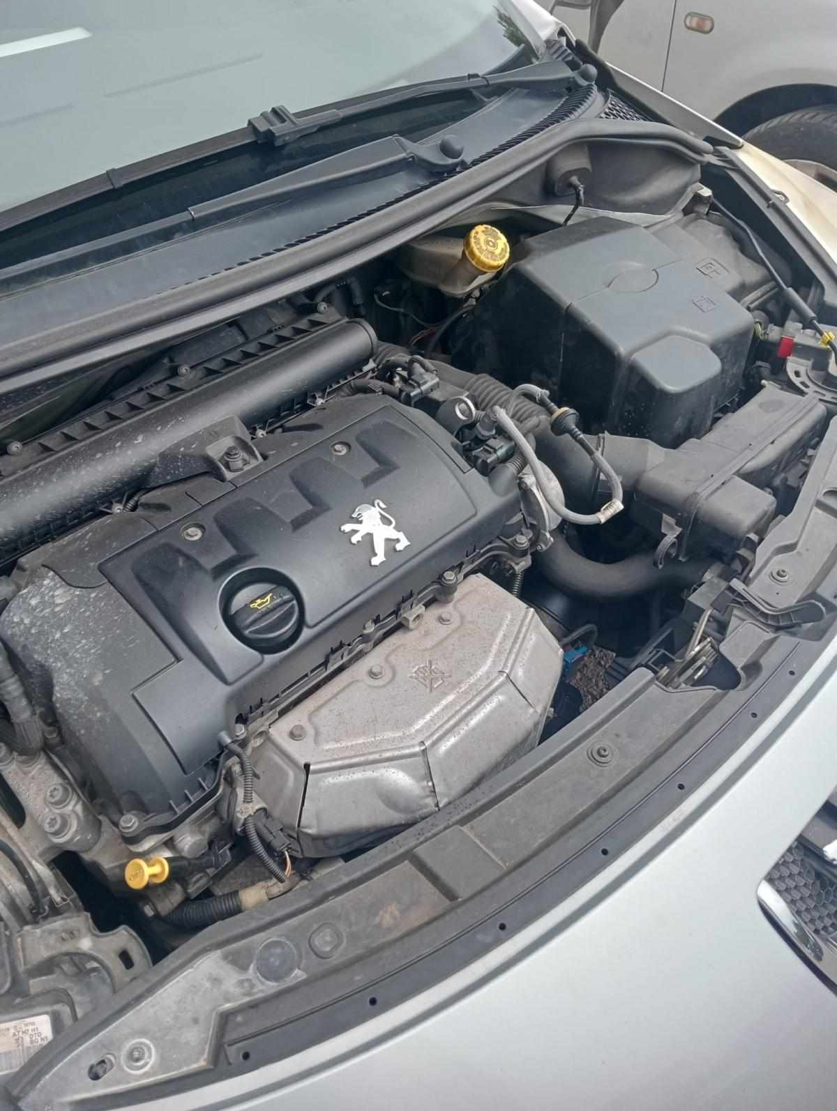 peugeot-207-1-4-vti-2008-gasolina-1397cc