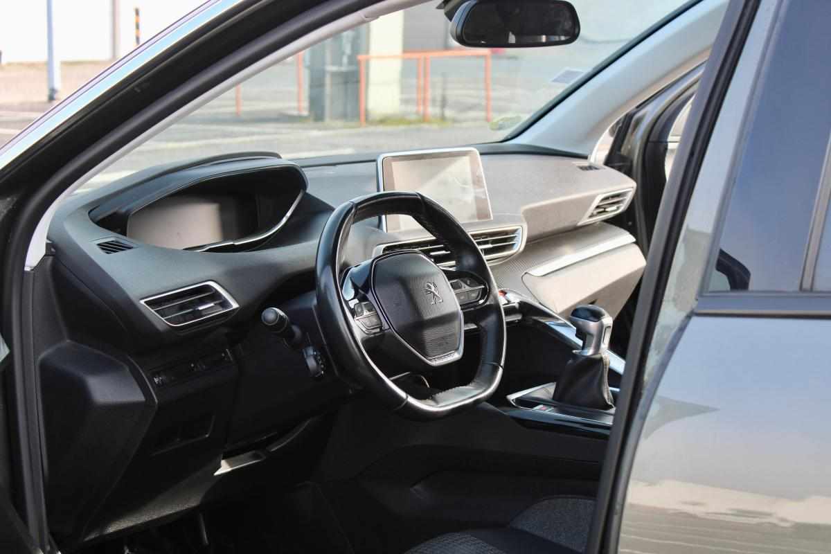 peugeot-3008-1-6-bluehdi-2017-diesel-1560cc
