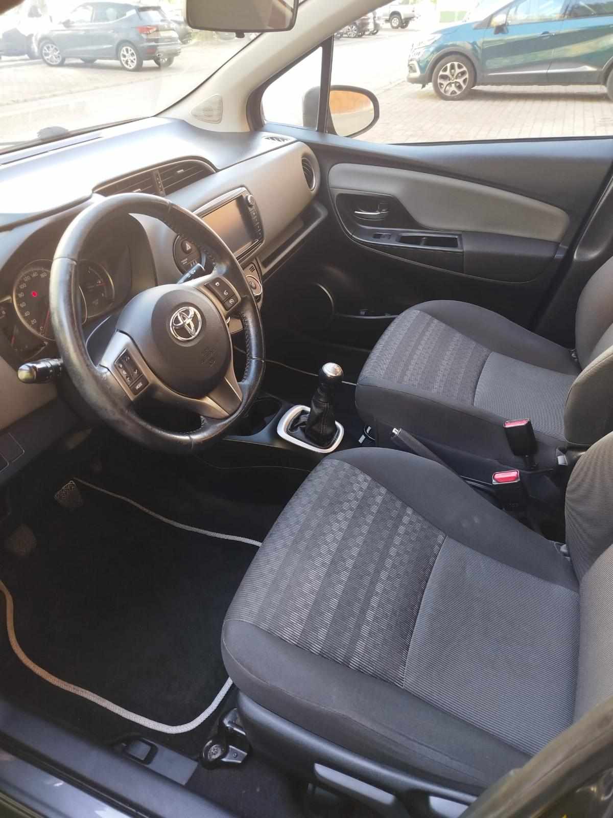 toyota-yaris-1-0-vvt-i-2017-gasolina-998cc