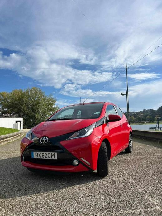 toyota-aygo-1-0-2015-gasolina-998cc