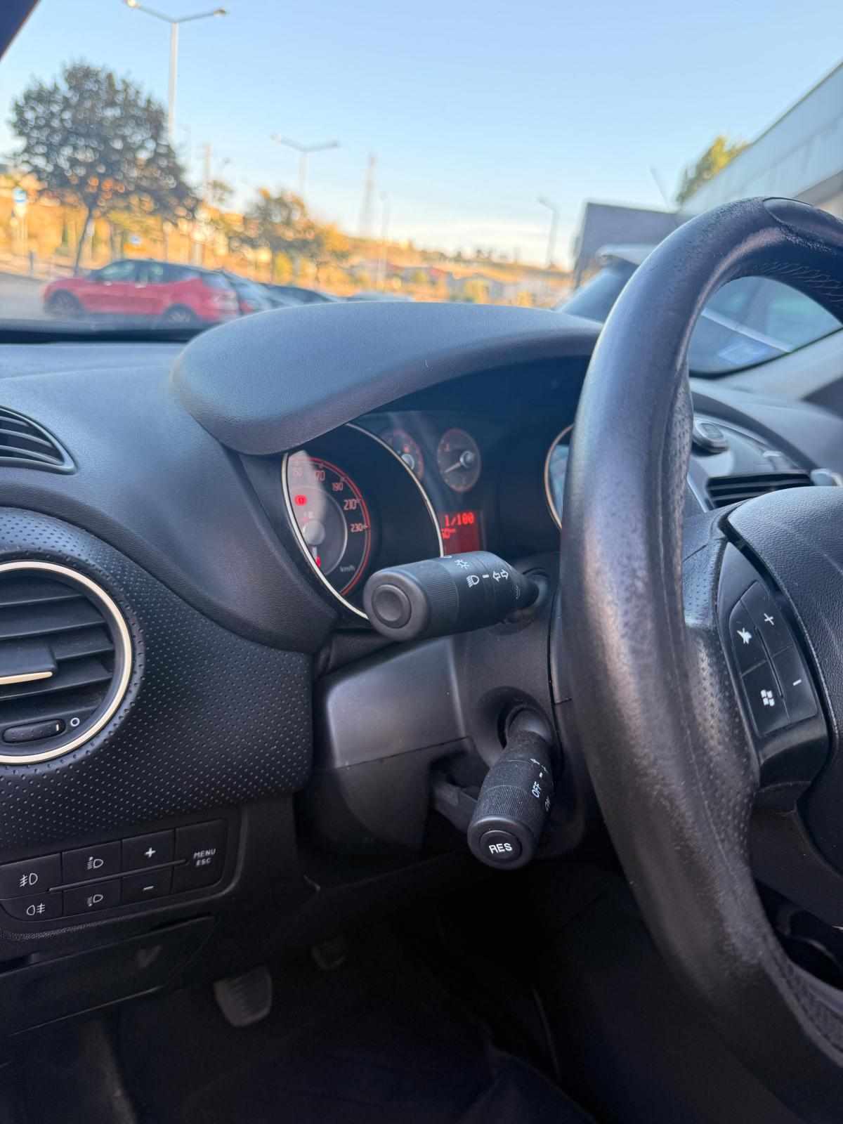 fiat-punto-1-3-multijet-2011-diesel-1248cc
