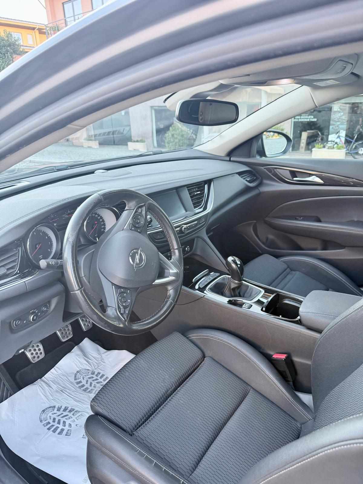 opel-insignia-1-5-turbo-2019-gasolina-1490cc