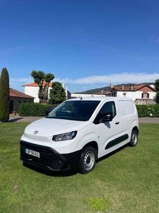 toyota-proace-city-1-5d-adblue-2024-diesel-1499cc
