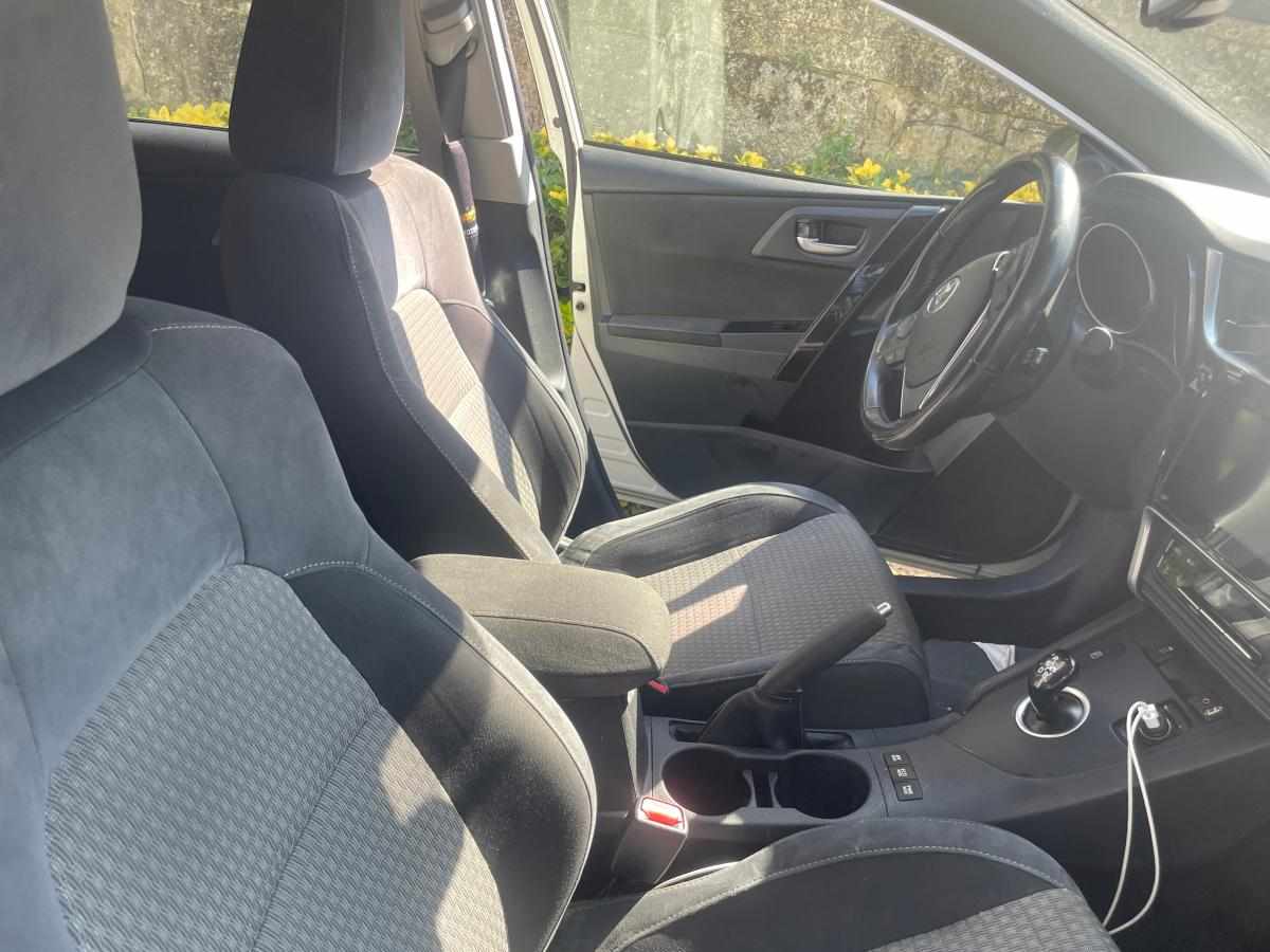 toyota-auris-1-8hsd-2017-hibrido-1800cc