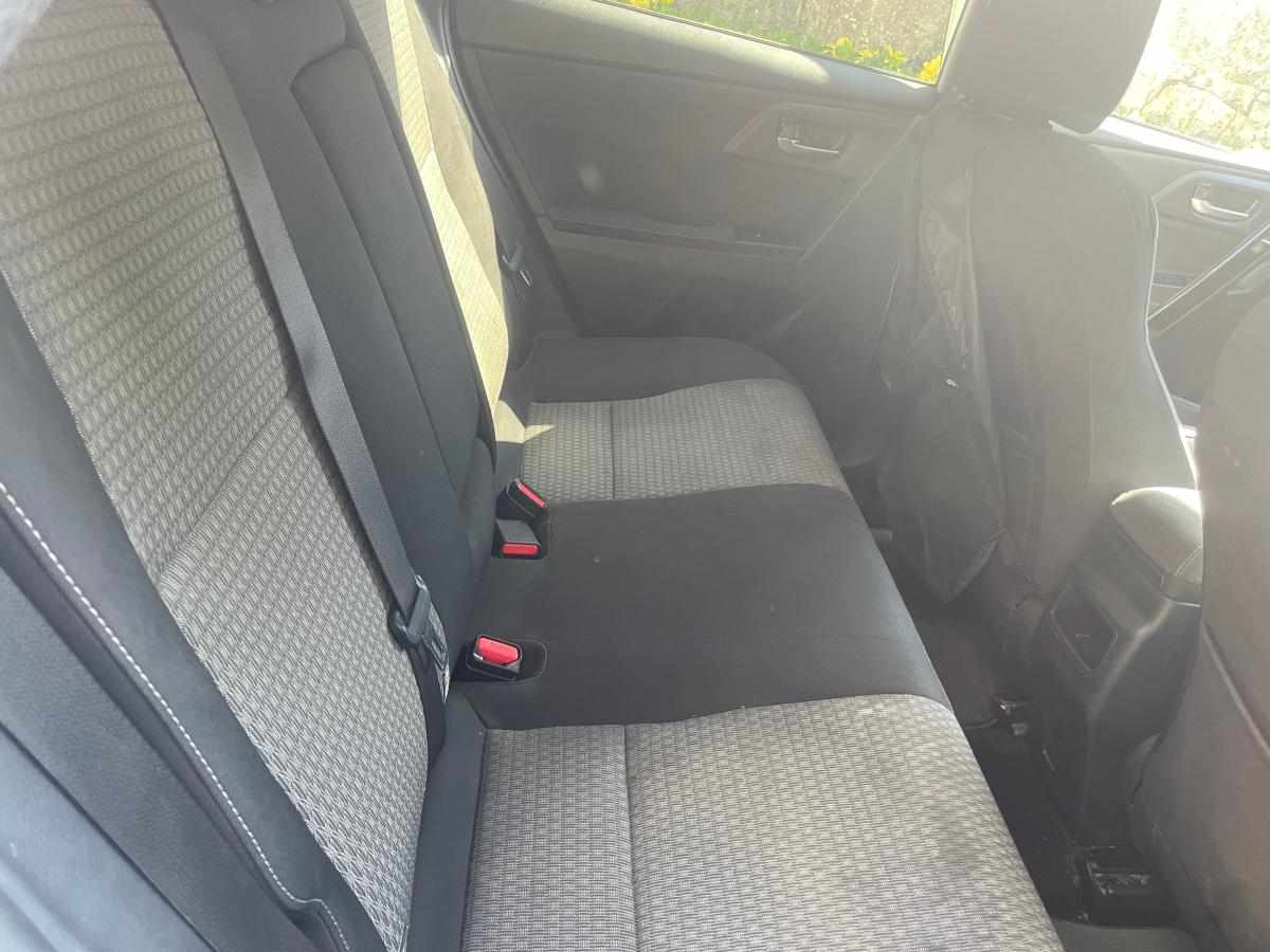 toyota-auris-1-8hsd-2017-hibrido-1800cc