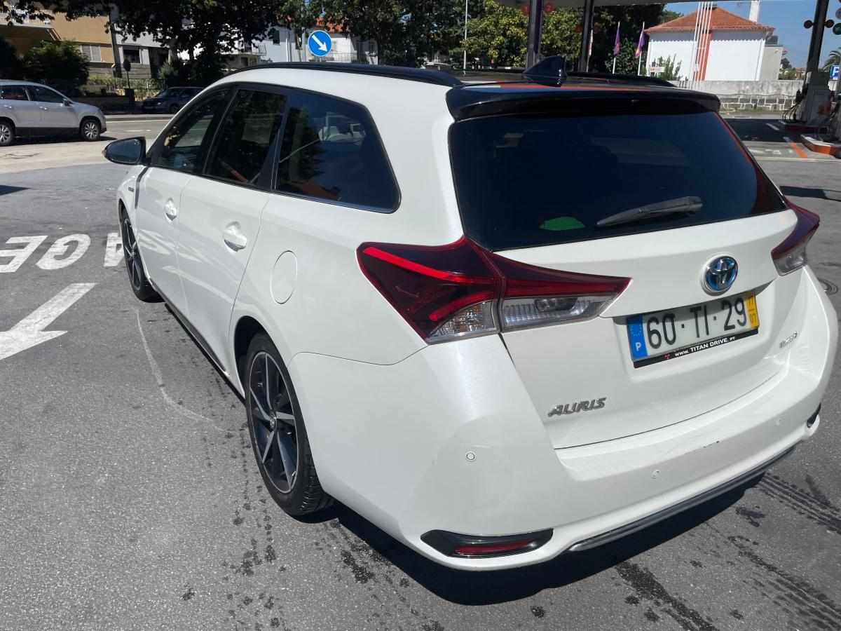 toyota-auris-1-8hsd-2017-hibrido-1800cc