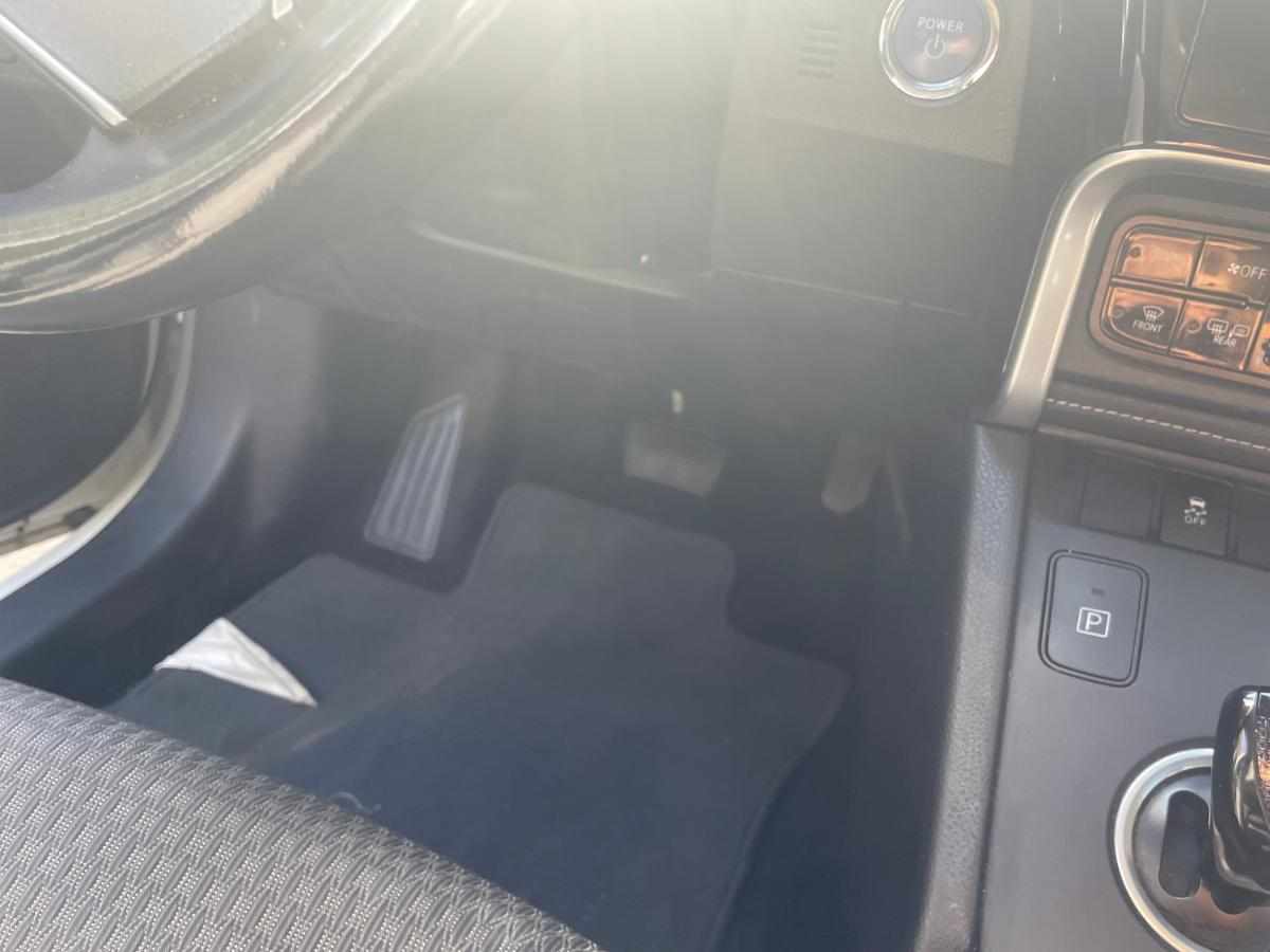 toyota-auris-1-8hsd-2017-hibrido-1800cc