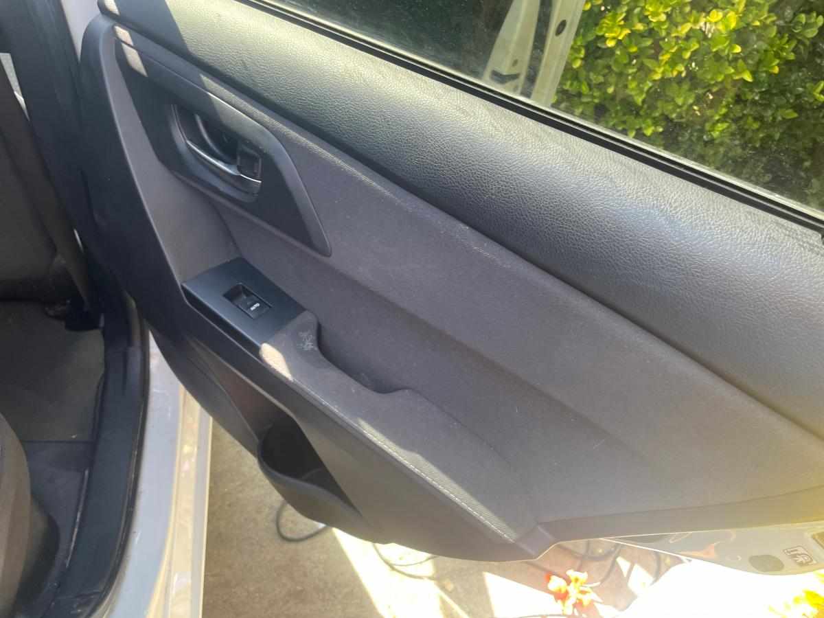 toyota-auris-1-8hsd-2017-hibrido-1800cc