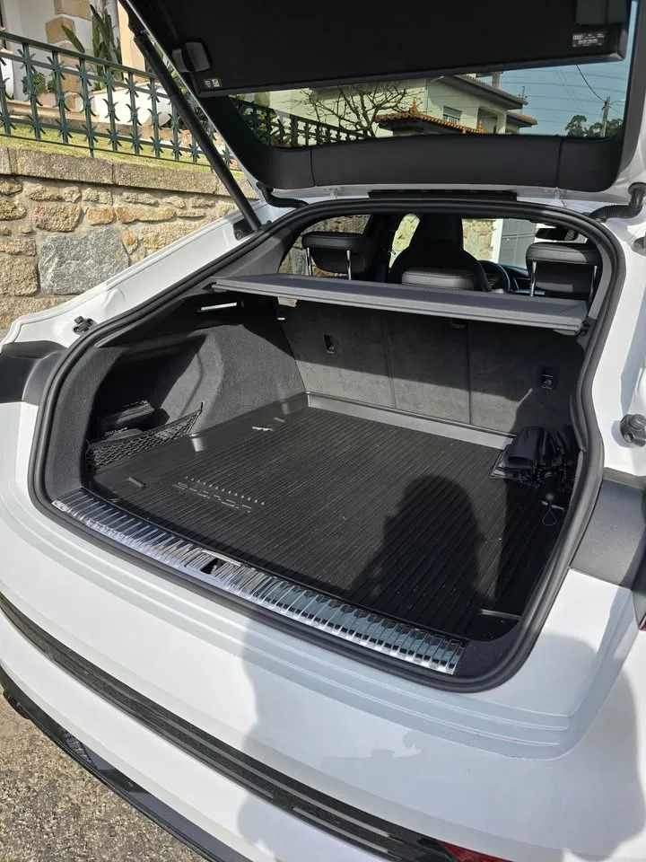audi-e-tron-55-quattro-2020-eletrico