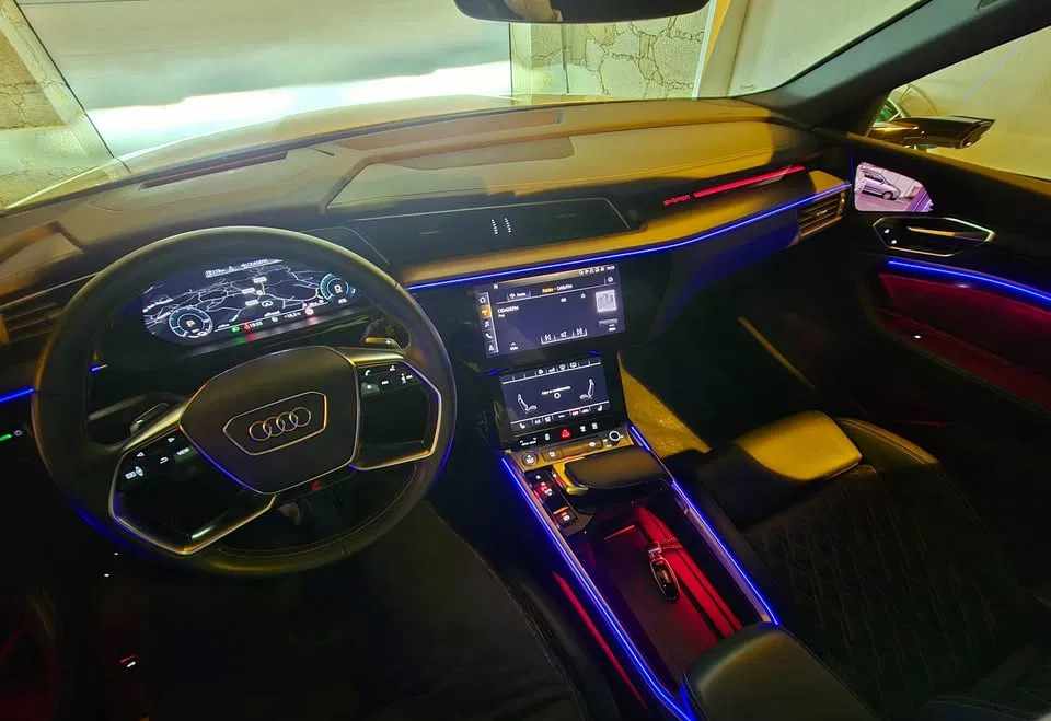 audi-e-tron-55-quattro-2020-eletrico