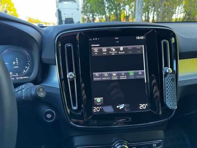 volvo-xc40-recharge-t4-phev-2022-gasolina-1477cc