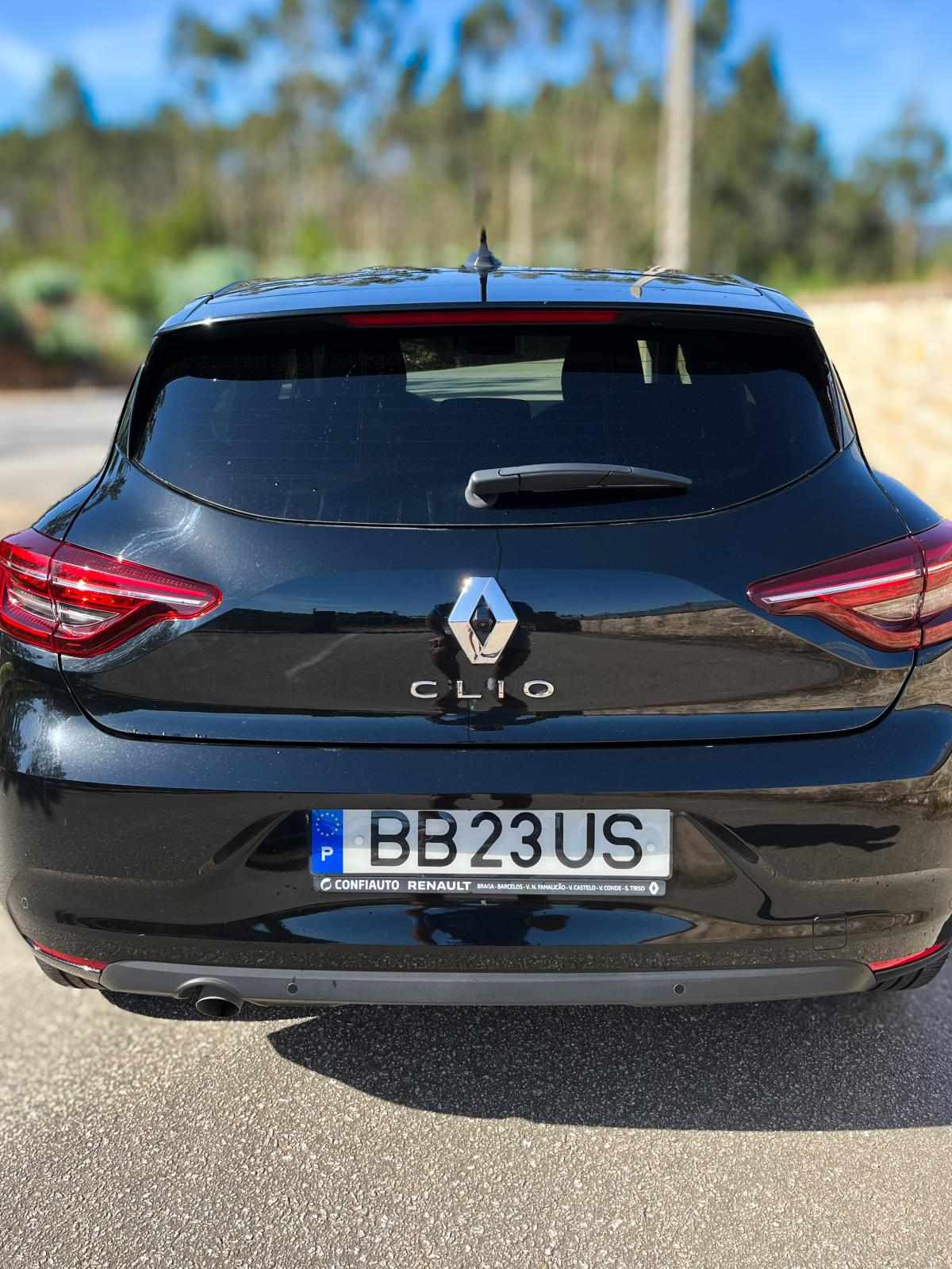 renault-clio-1-0-tce-2023-gasolina-999cc
