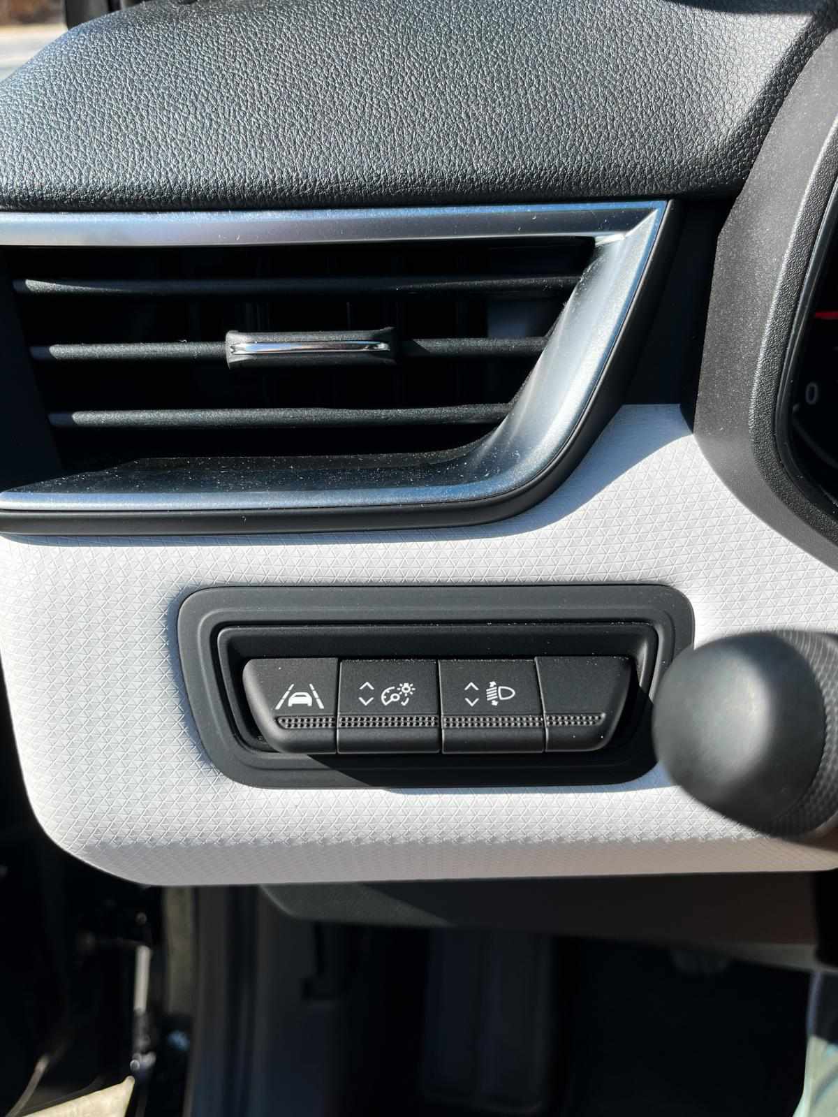 renault-clio-1-0-tce-2023-gasolina-999cc