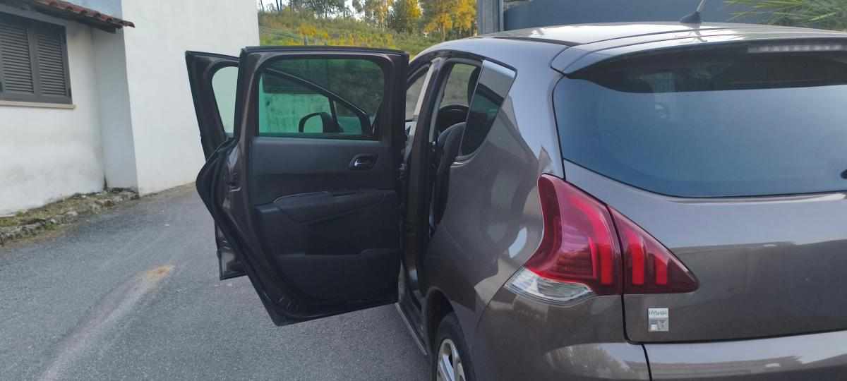 peugeot-3008-2-0-hybrid4-2014-diesel-1997cc