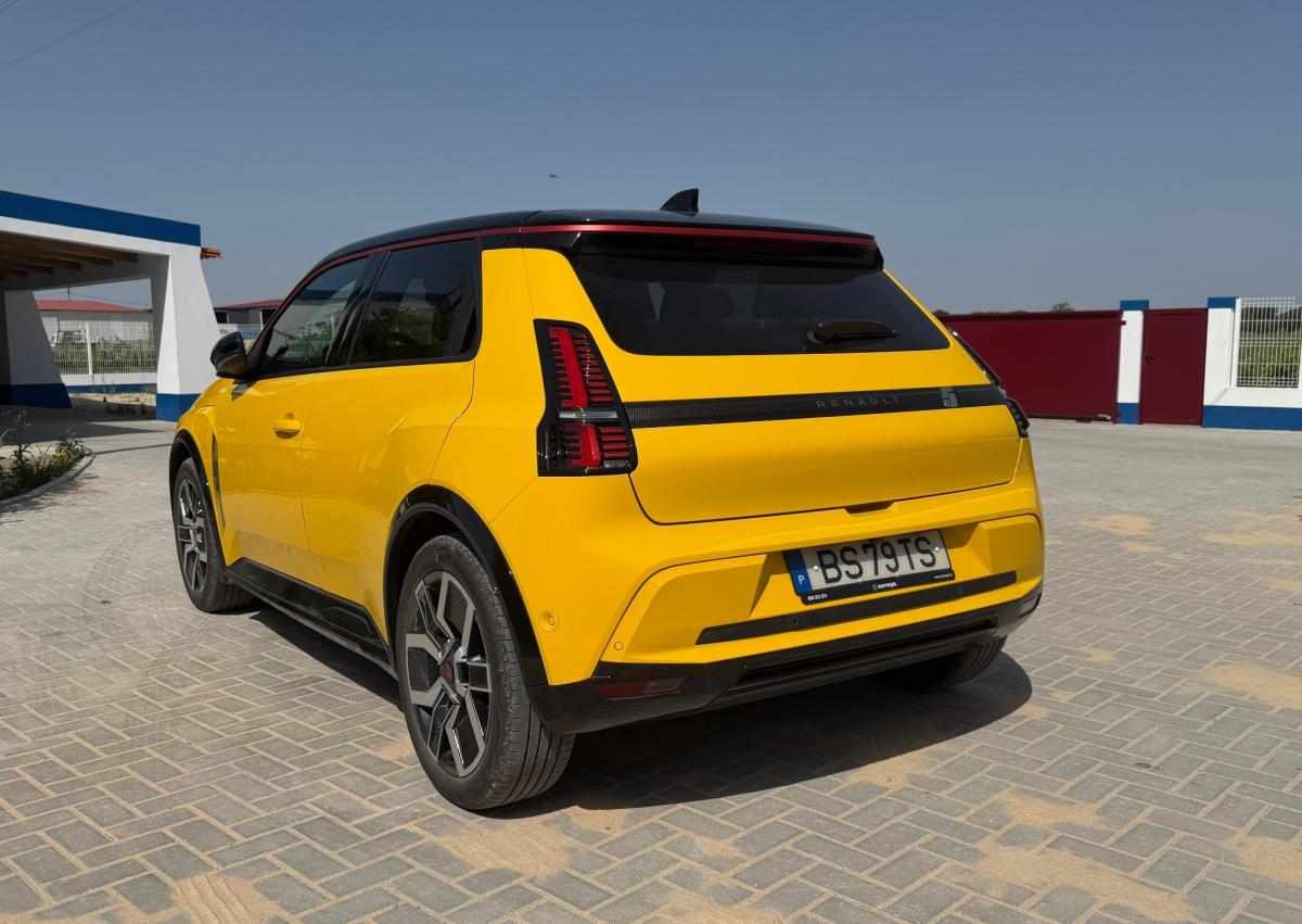 renault-5-e-tech-52-kwh-2025-eletrico