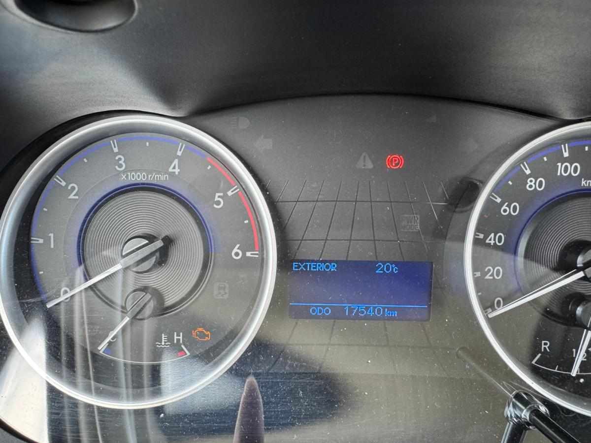 toyota-hilux-2-4-4wd-2017-diesel-2393cc
