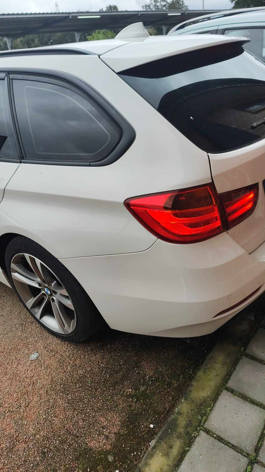 bmw-serie-3-320d-touring-2012-diesel-1995cc