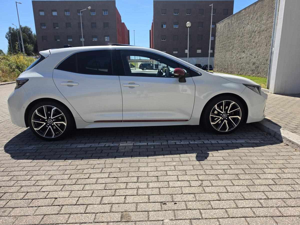 toyota-corolla-hybrid-2-0-vvt-i-2019-gasolina-1987cc