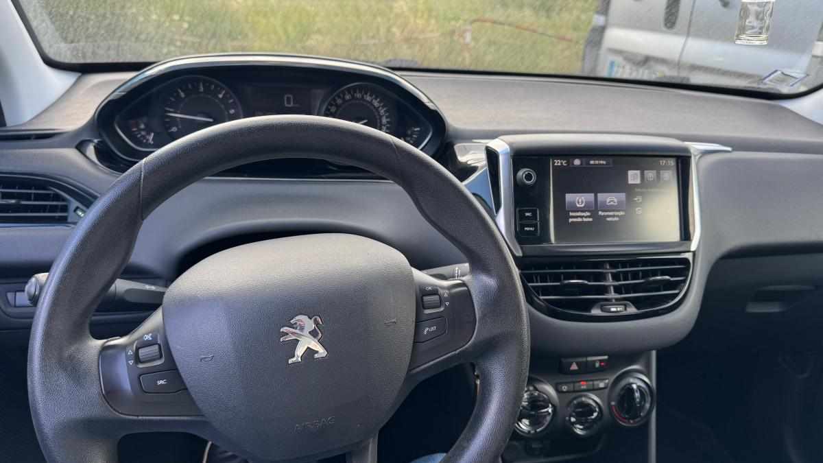 peugeot-208-1-6-bluehdi-2017-diesel-1560cc