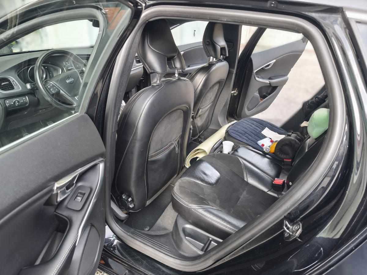 volvo-v40-1-6-d2-2013-diesel-1560cc