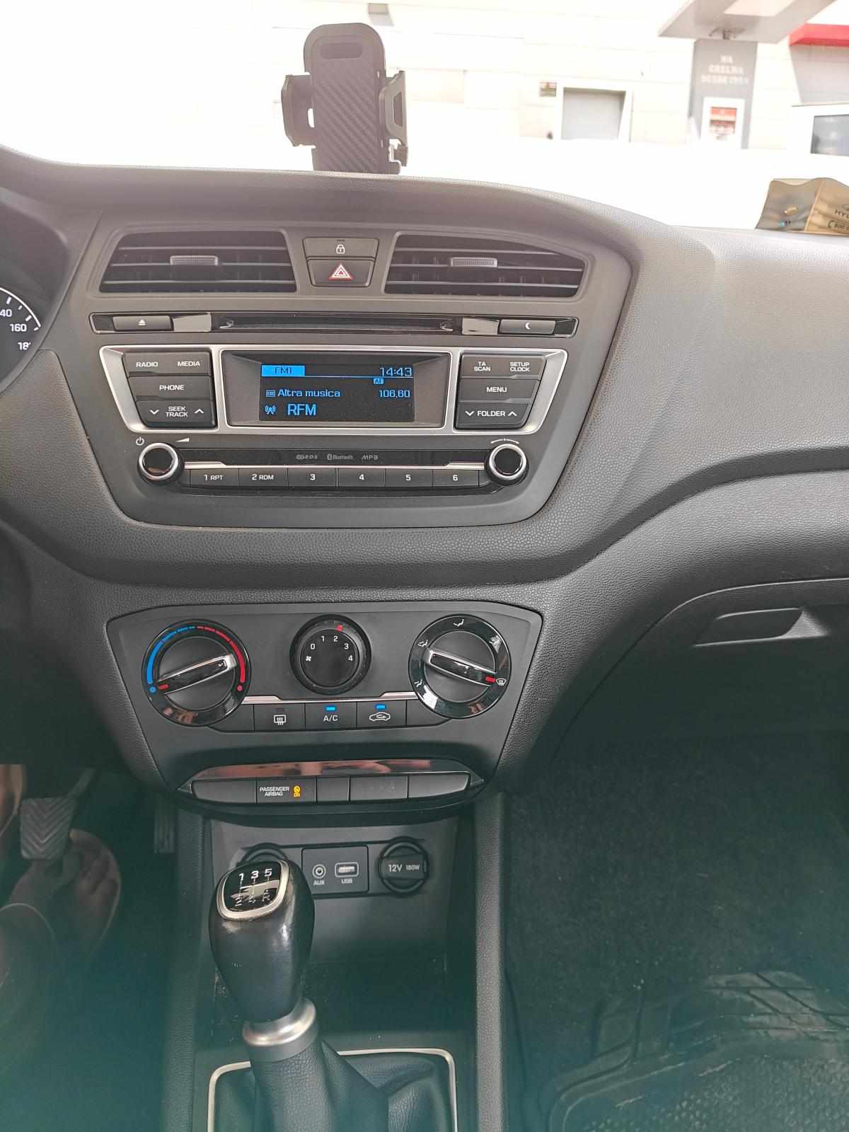 hyundai-i20-1-2-2015-gasolina-1200cc