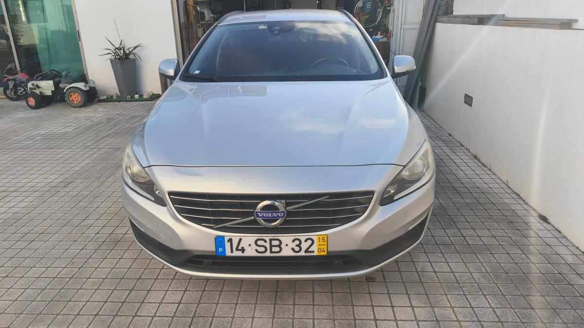 volvo-v60-1-6-d2-2015-diesel-1560cc