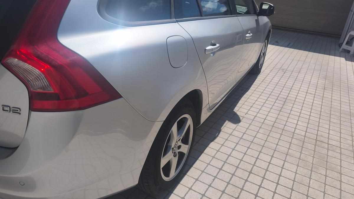volvo-v60-1-6-d2-2015-diesel-1560cc
