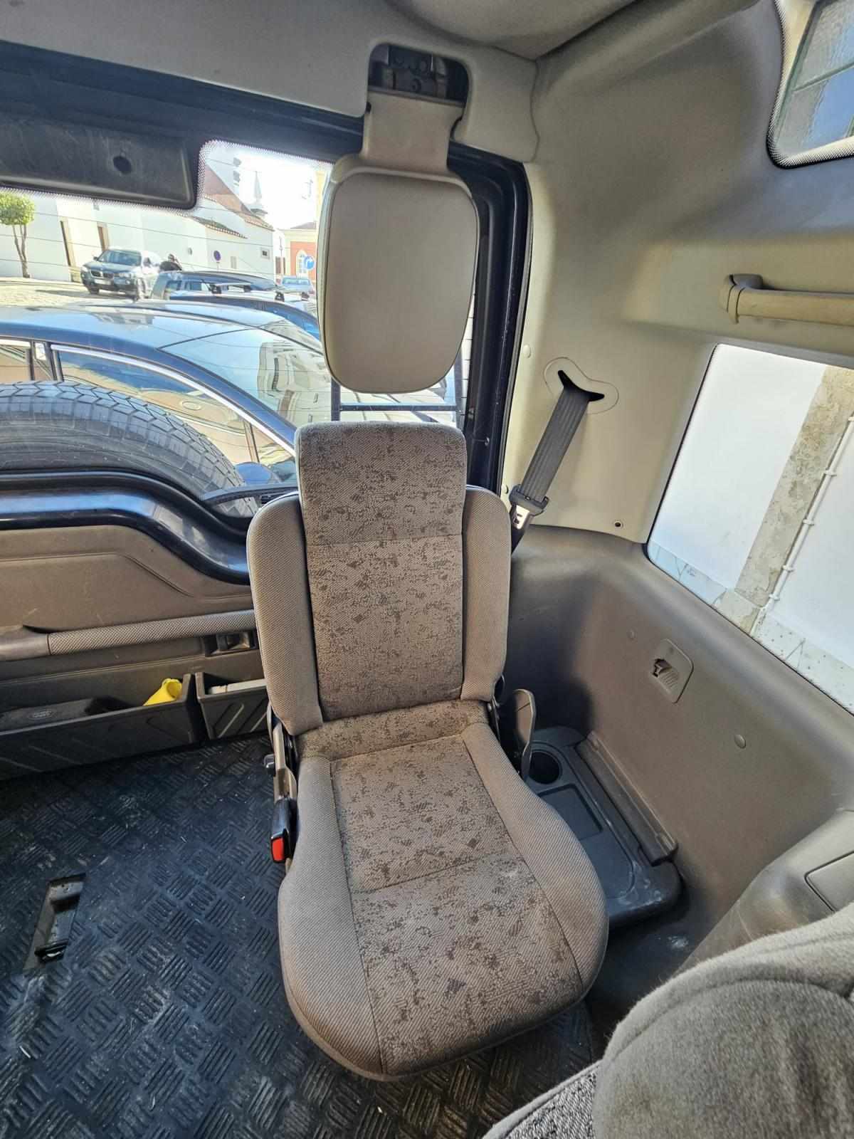land-rover-discovery-2-5-awd-2000-diesel-2495cc