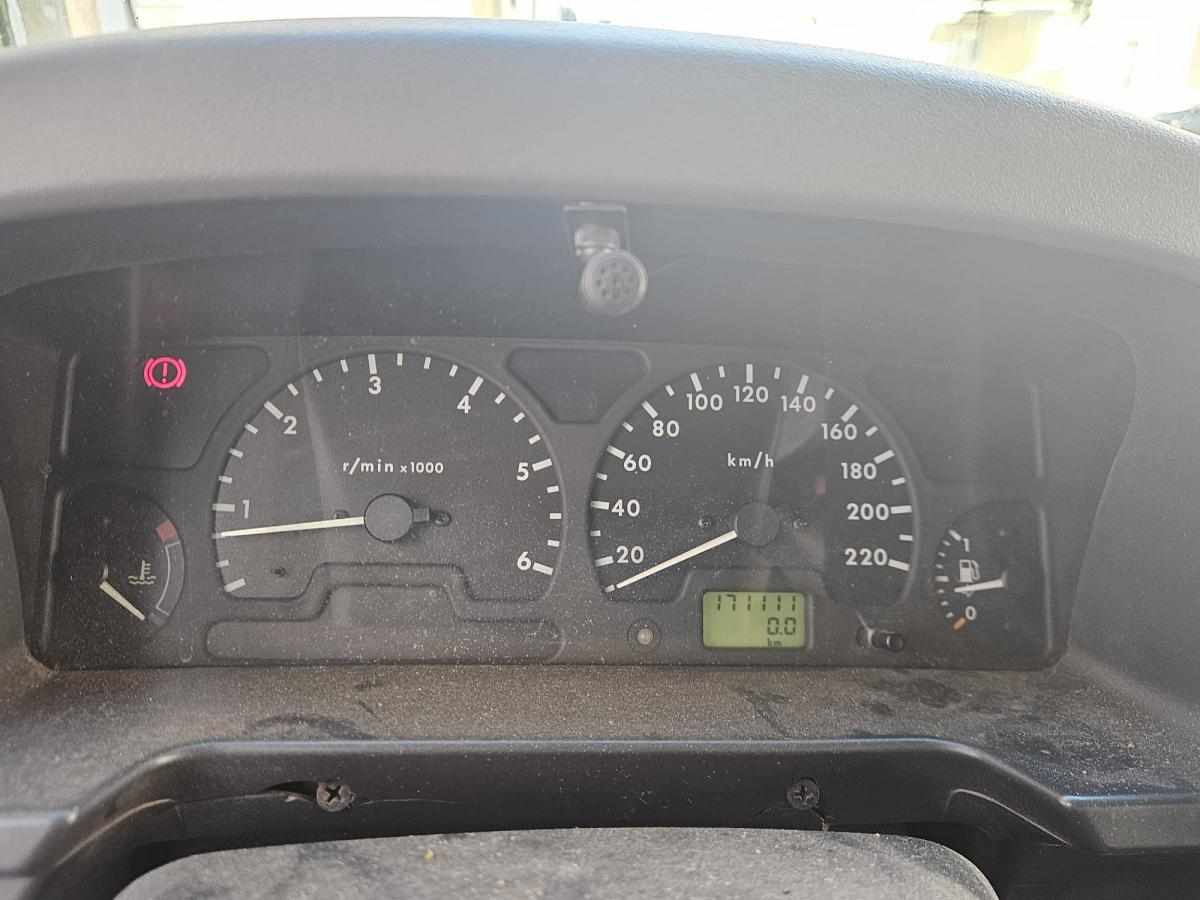 land-rover-discovery-2-5-awd-2000-diesel-2495cc