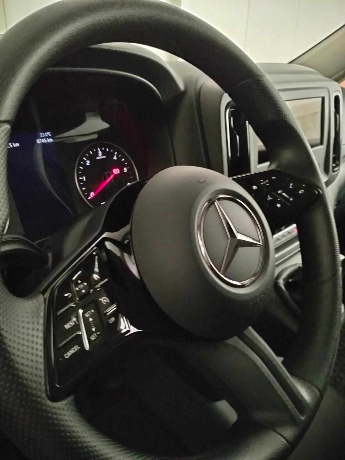 mercedes-benz-vito-110-cdi-2025-diesel-1749cc