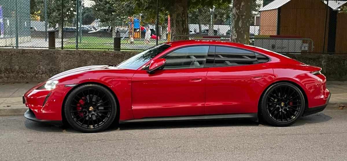 porsche-taycan-4s-2020-eletrico