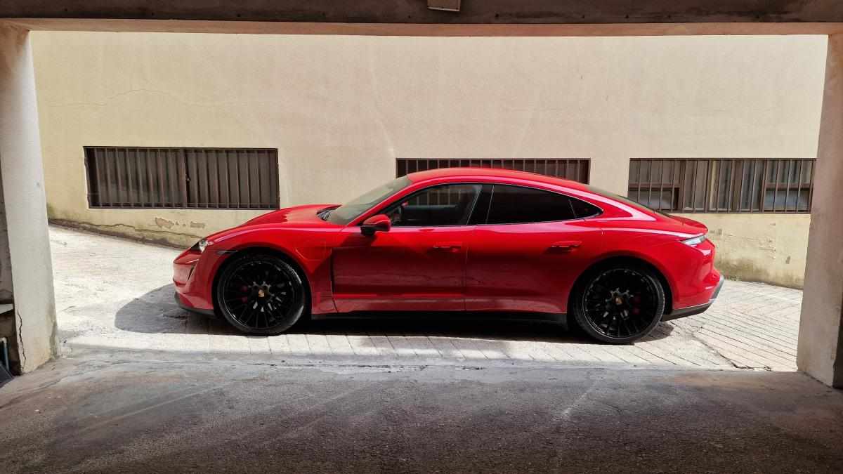 porsche-taycan-4s-2020-eletrico