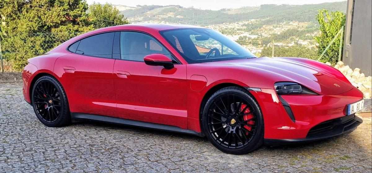 porsche-taycan-4s-2020-eletrico