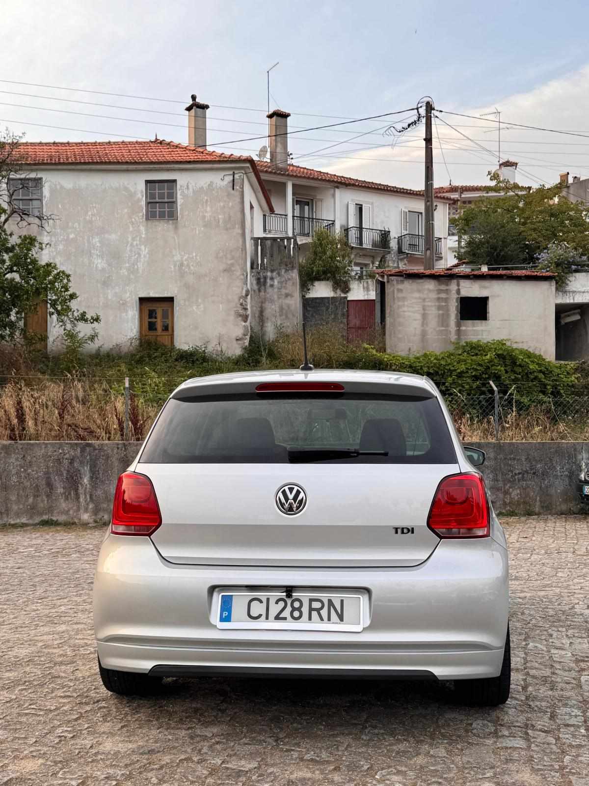 volkswagen-polo-1-2-tdi-bluemotion-2012-diesel-1199cc