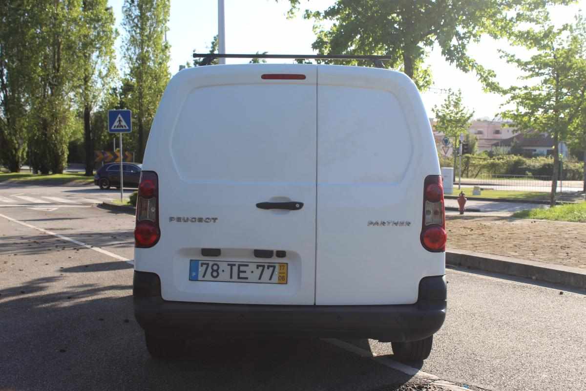 peugeot-partner-1-6-99cv-2017-diesel-1560cc