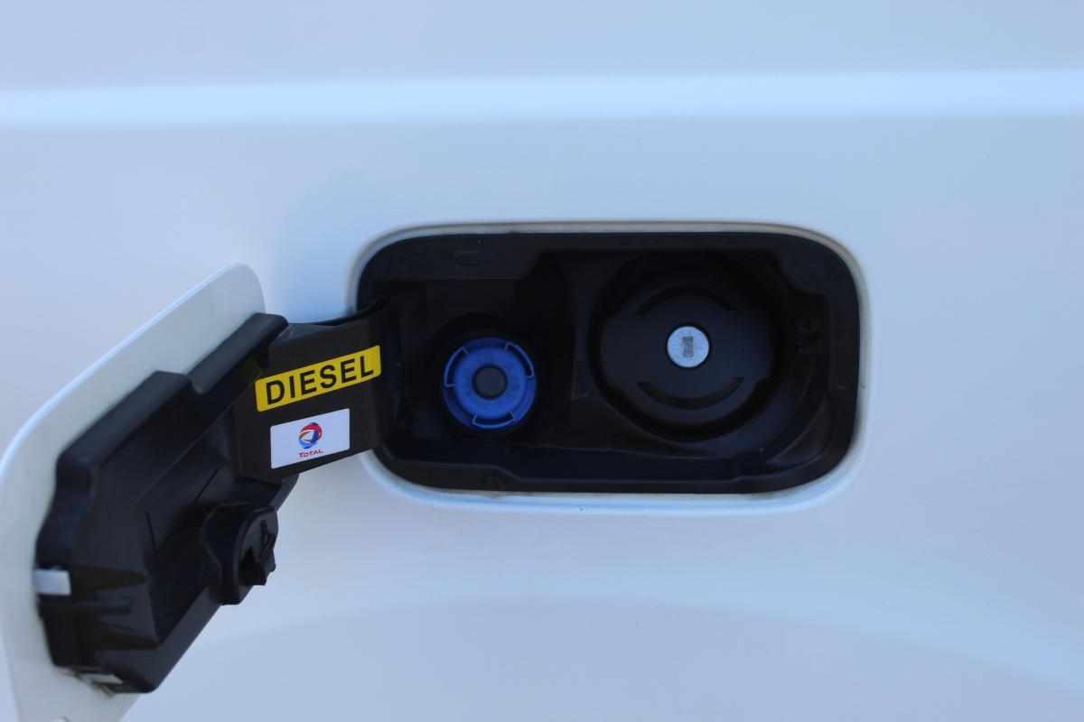 peugeot-partner-1-6-99cv-2017-diesel-1560cc