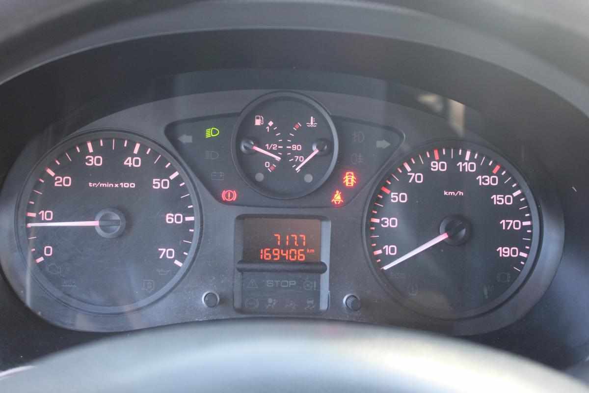 peugeot-partner-1-6-99cv-2017-diesel-1560cc
