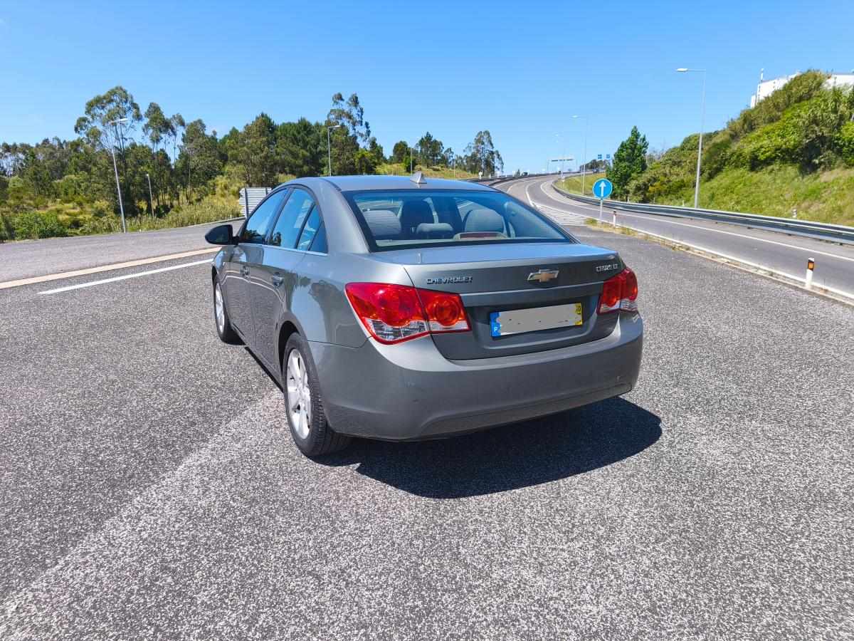 chevrolet-cruze-2-0-td-vcdi-2010-diesel-1991cc