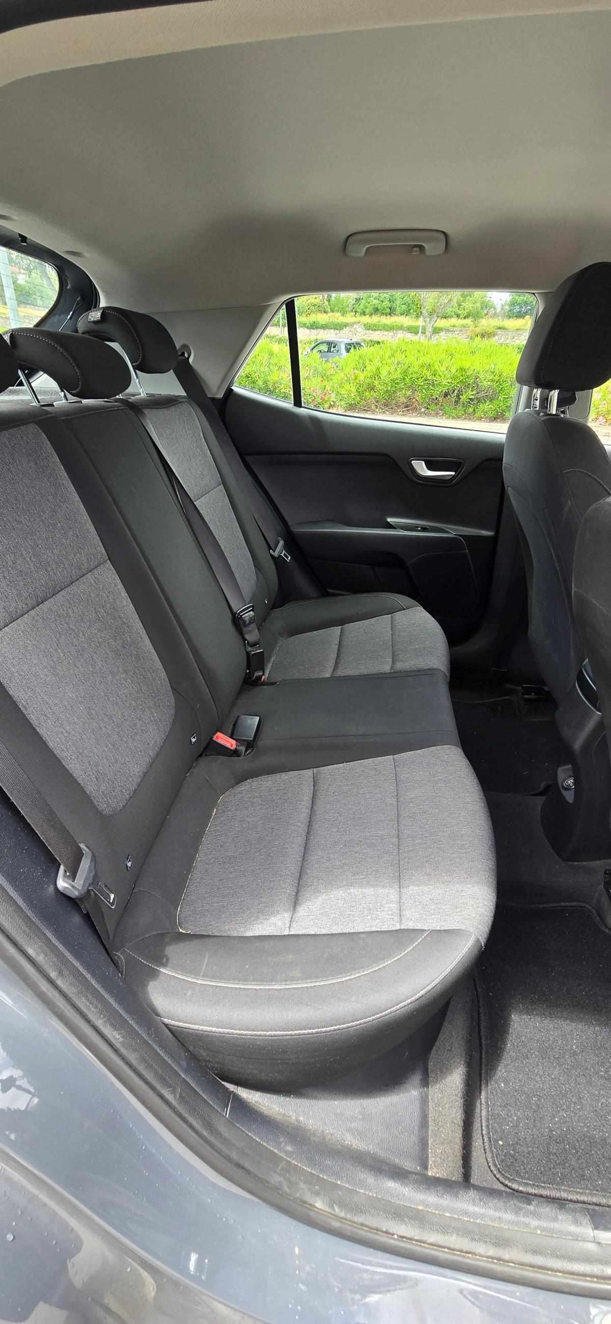 kia-stonic-1-2-mpi-2022-gasolina-1197cc