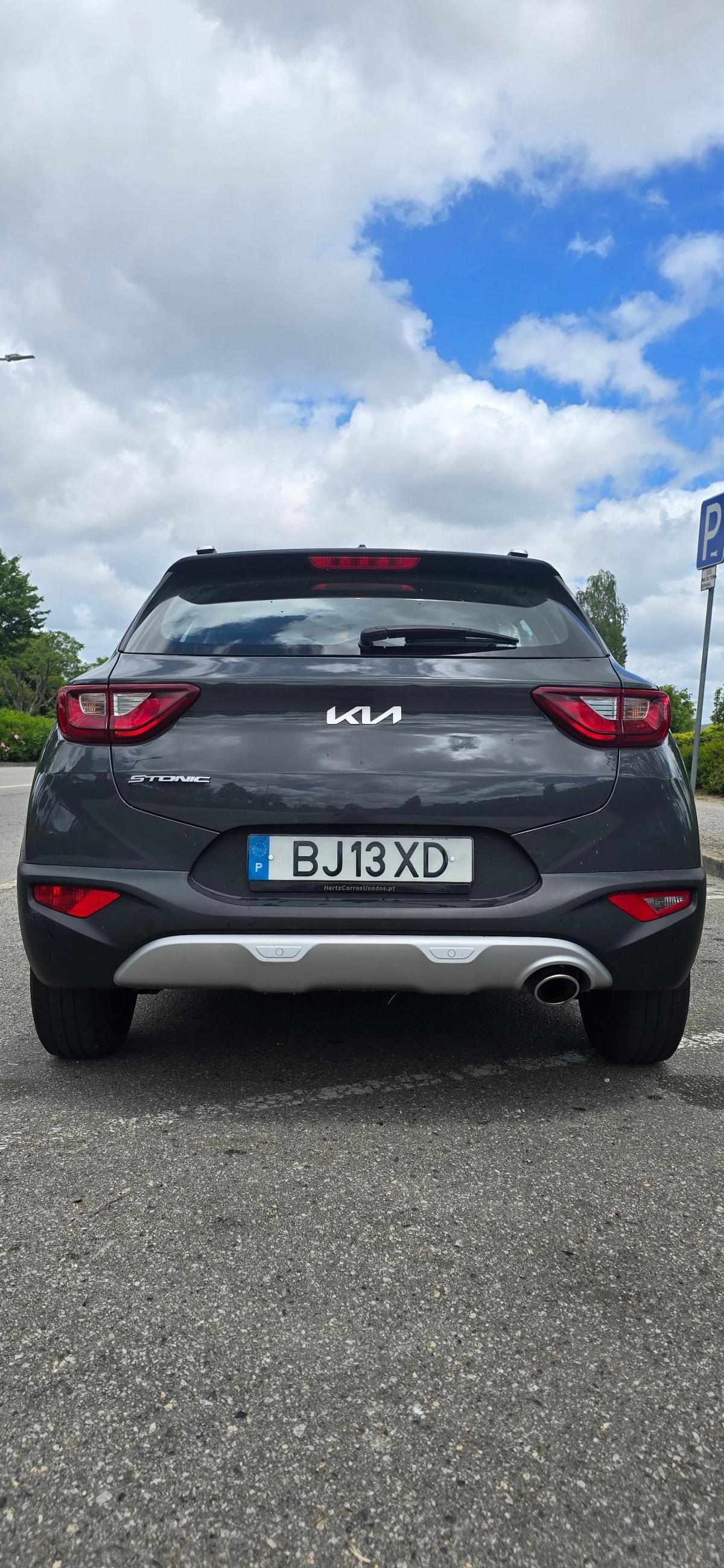 kia-stonic-1-2-mpi-2022-gasolina-1197cc