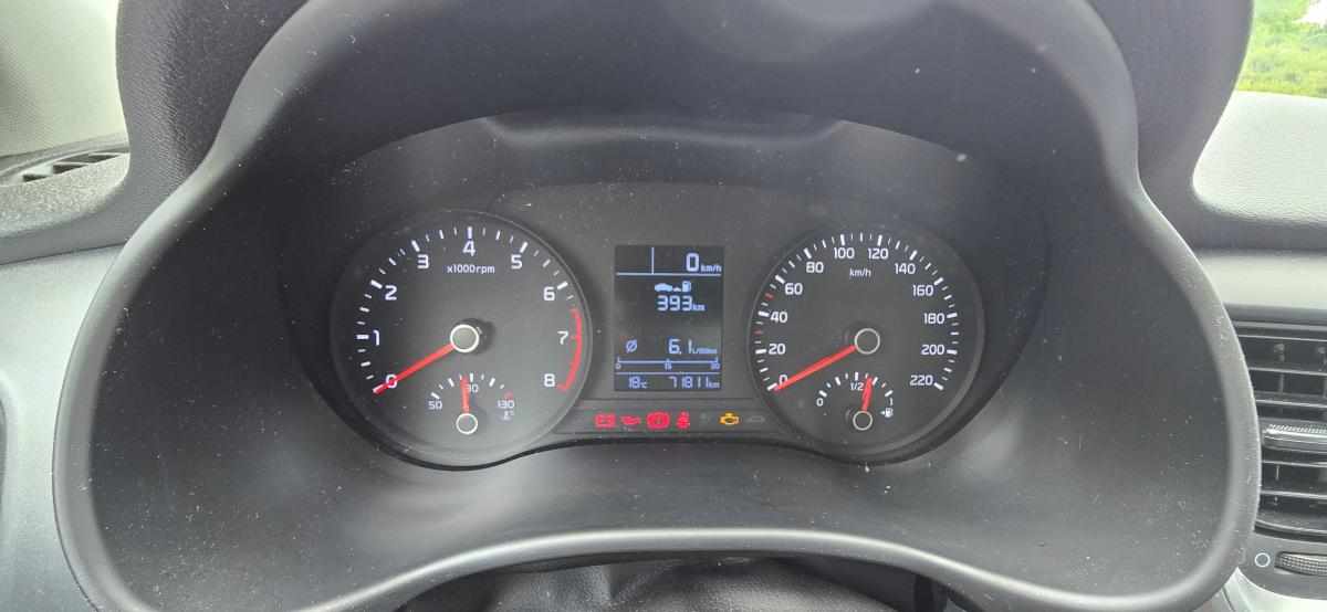 kia-stonic-1-2-mpi-2022-gasolina-1197cc